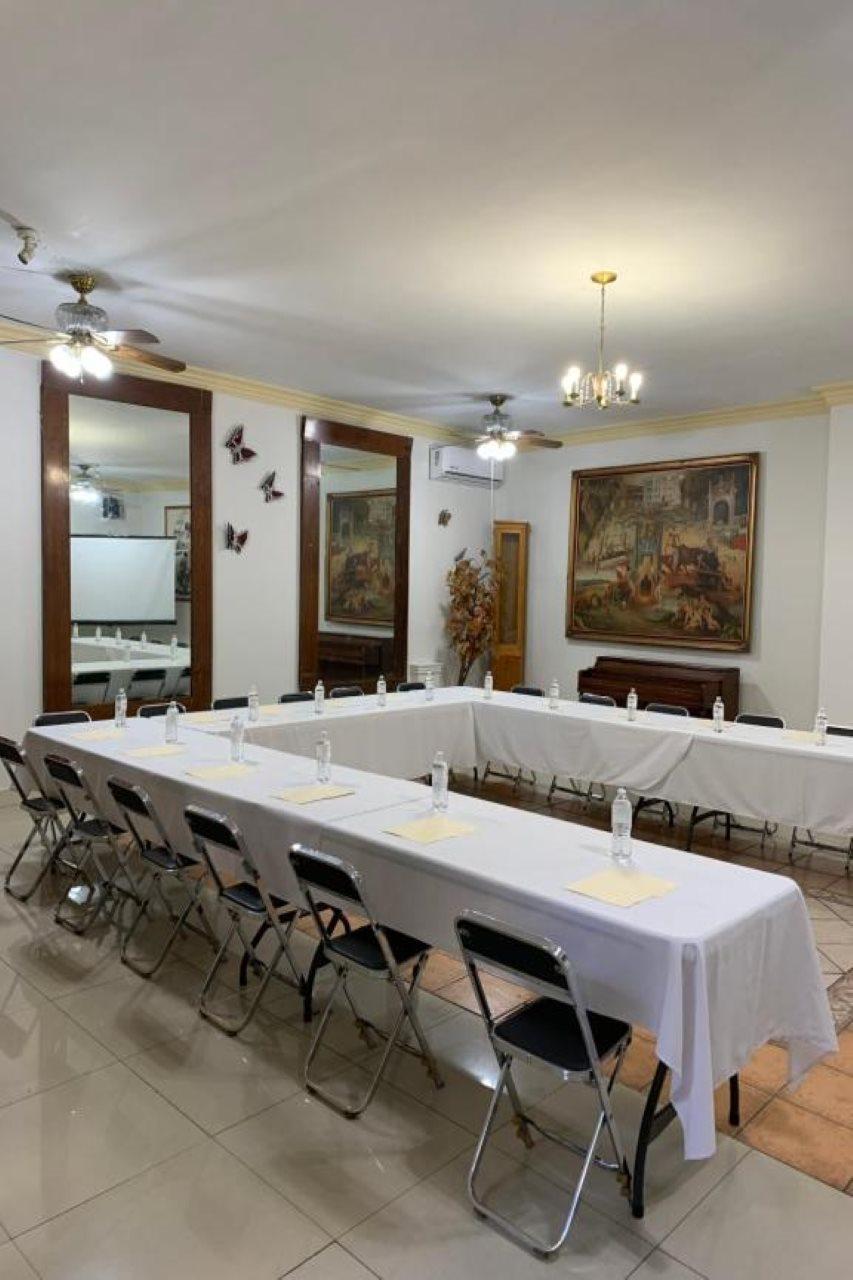 Hotel Inn Galerias Aguascalientes Ngoại thất bức ảnh