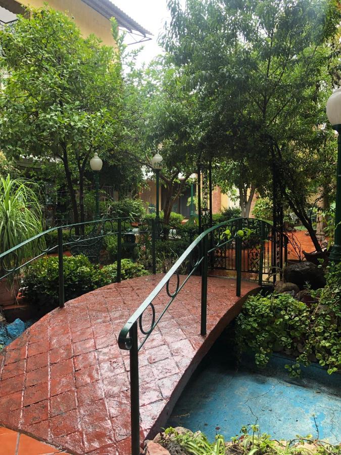 Hotel Inn Galerias Aguascalientes Ngoại thất bức ảnh