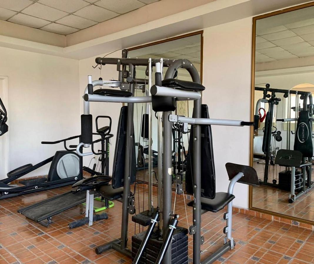 Hotel Inn Galerias Aguascalientes Ngoại thất bức ảnh
