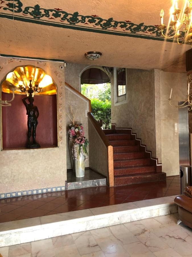 Hotel Inn Galerias Aguascalientes Ngoại thất bức ảnh