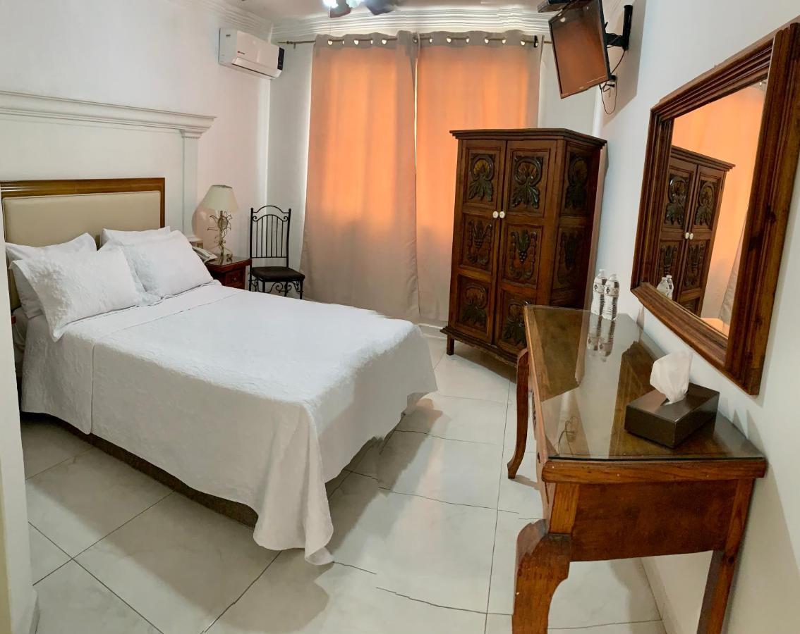 Hotel Inn Galerias Aguascalientes Ngoại thất bức ảnh
