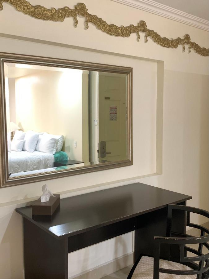Hotel Inn Galerias Aguascalientes Ngoại thất bức ảnh