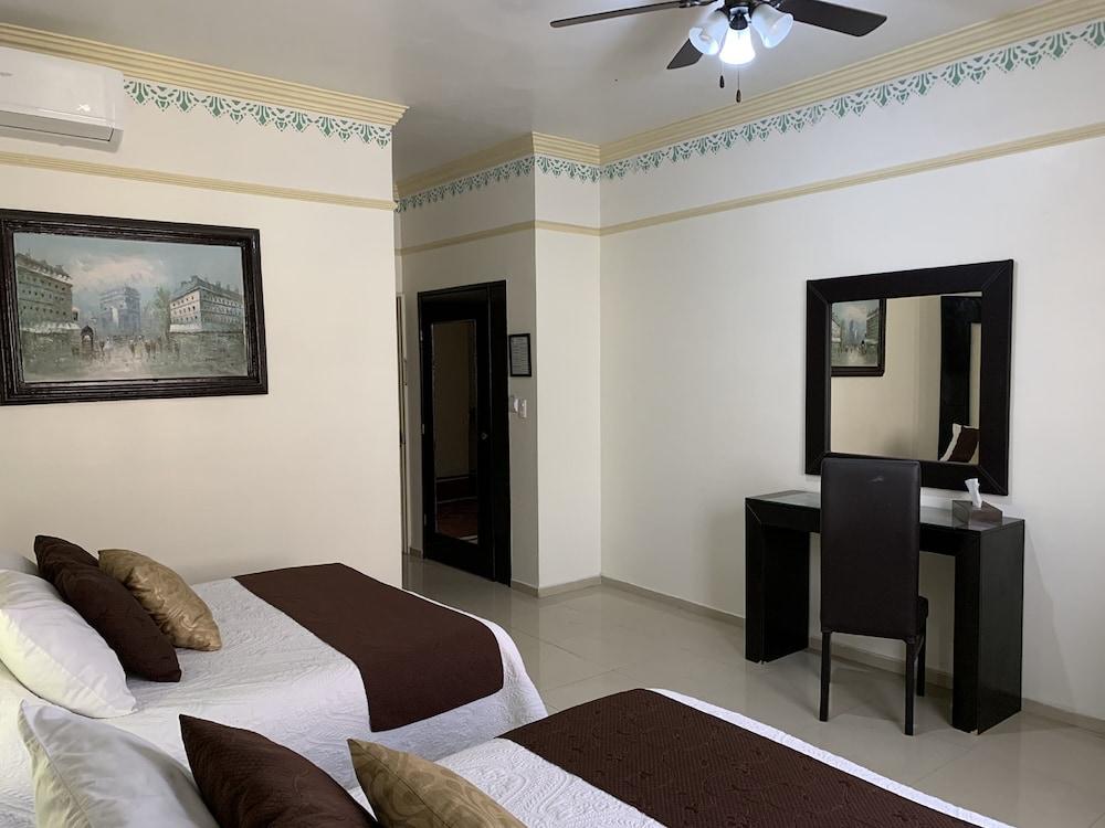 Hotel Inn Galerias Aguascalientes Ngoại thất bức ảnh