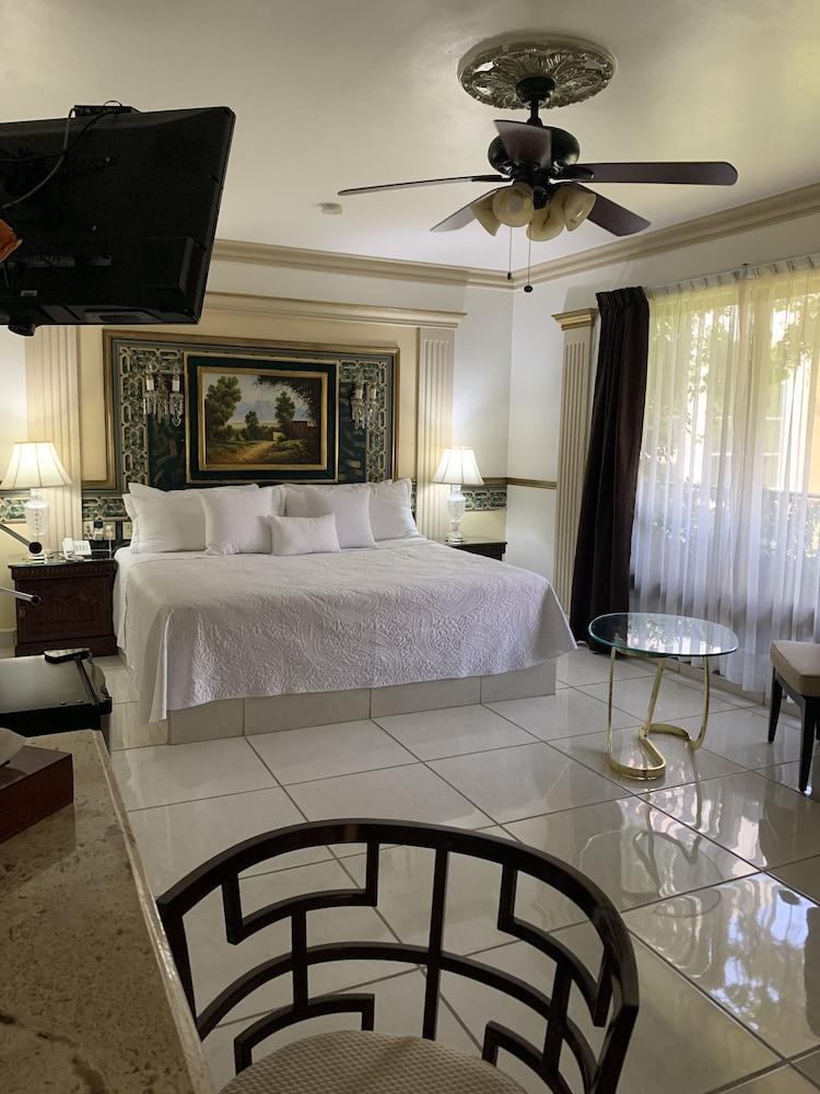 Hotel Inn Galerias Aguascalientes Ngoại thất bức ảnh